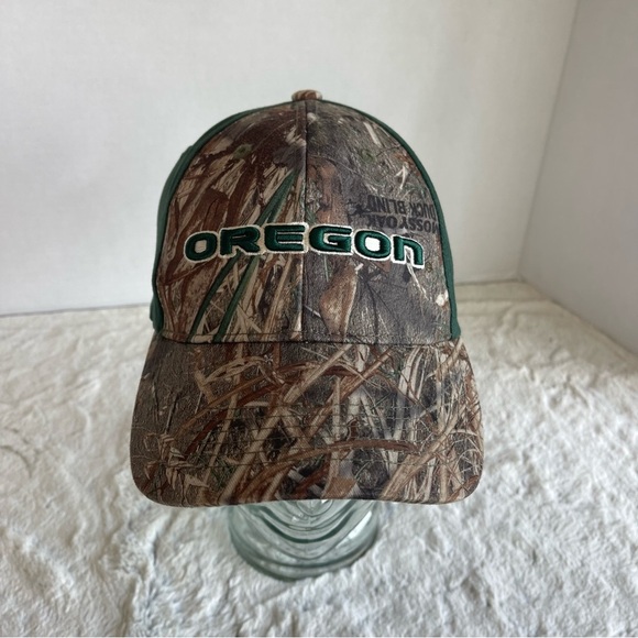 University Oregon Ducks UO Strapback Hat Baseball Cap Mossy Oak Blades Camo - Picture 1 of 10